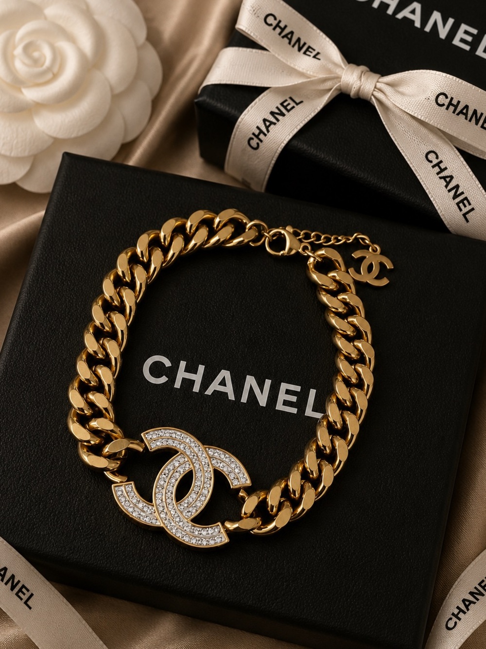 Gold Crystal CC Logo Link bracelet